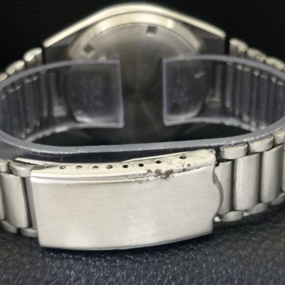 Vintage 1976 Seiko Automatic Mens Silver Watch W/daydate & Roman accents - Picture 2 of 10